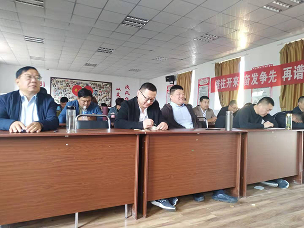 百煉成鋼、眾志成城—匯豐銷(xiāo)售精英國慶大練兵